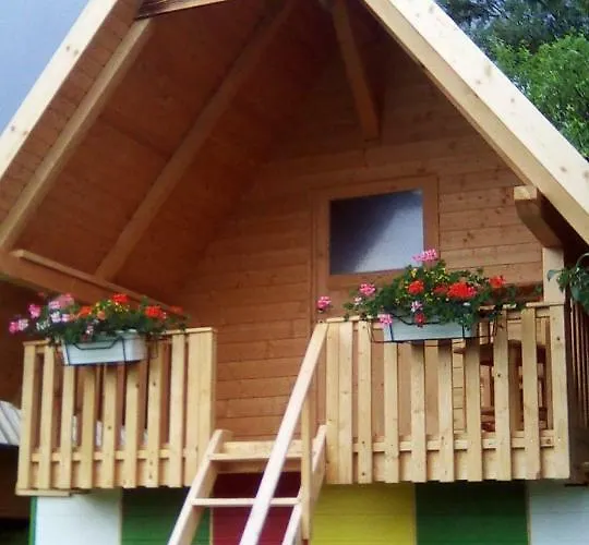 Farm stay Farmglamping Planika - Encijan *